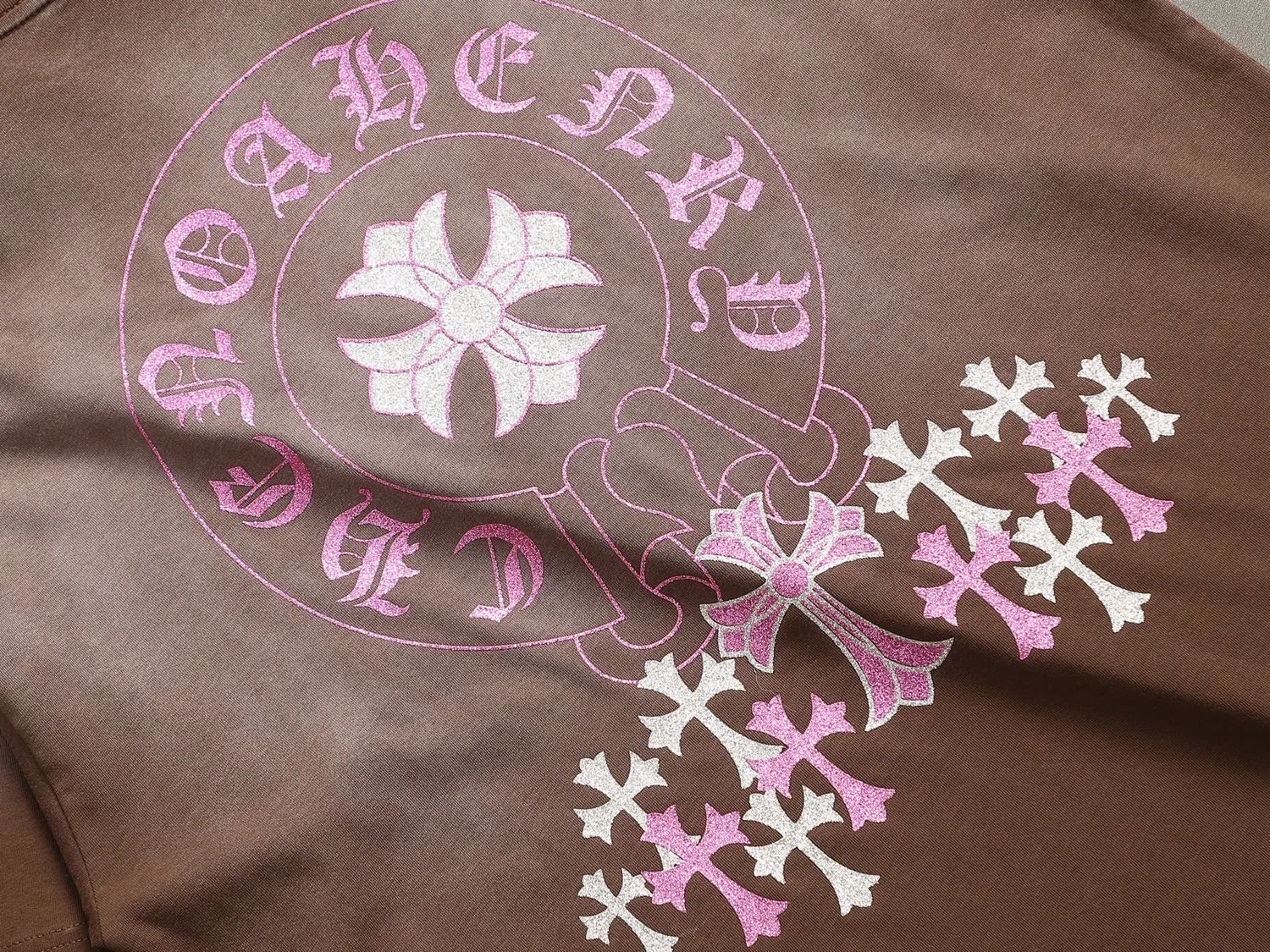 🅿️220 Chrome hearts ch Chrome hearts cross pink hot diamond short-sleeved t-shirt. Advanced tie-dye technology. Large version. Loose and stylish. Low version, slim and long version with upper body and raised hips. 100% commitment: top quality, not fast food. The highest version on the market. Top quality, 320 grams. 26 custom-dyed double yarn cotton, same style for men and women, complete with three standards. Color: Six colors available, available to the public. Size: XS-L. Size chart: